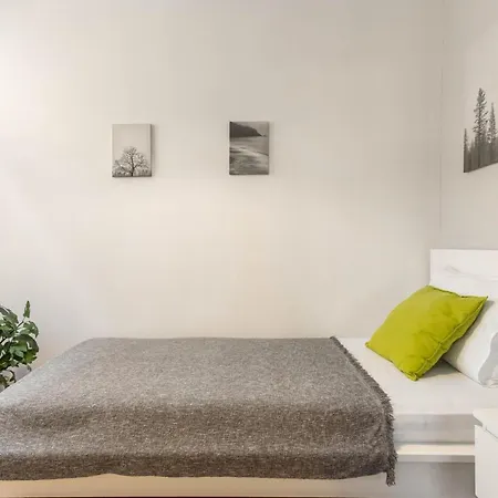 Exquisite Flat Near Bagdat Street In Kadikoy Апартаменты *