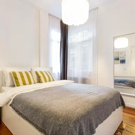 Exquisite Flat Near Bagdat Street In Kadikoy Apartamento