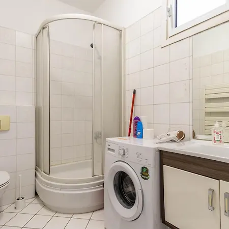 Exquisite Flat Near Bagdat Street In Kadikoy איסטמבול